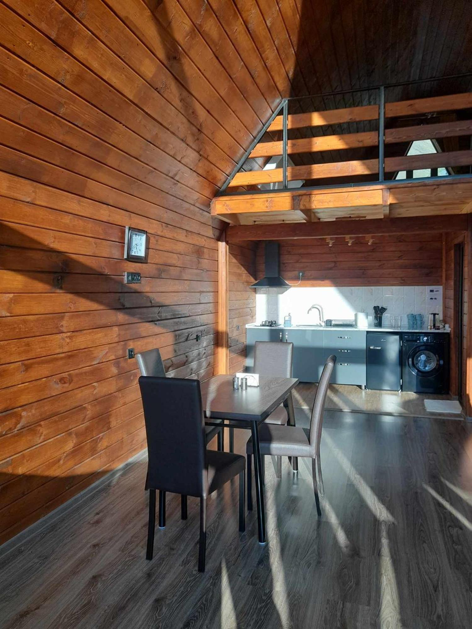 Kera Cottages Kazbegi Exterior photo
