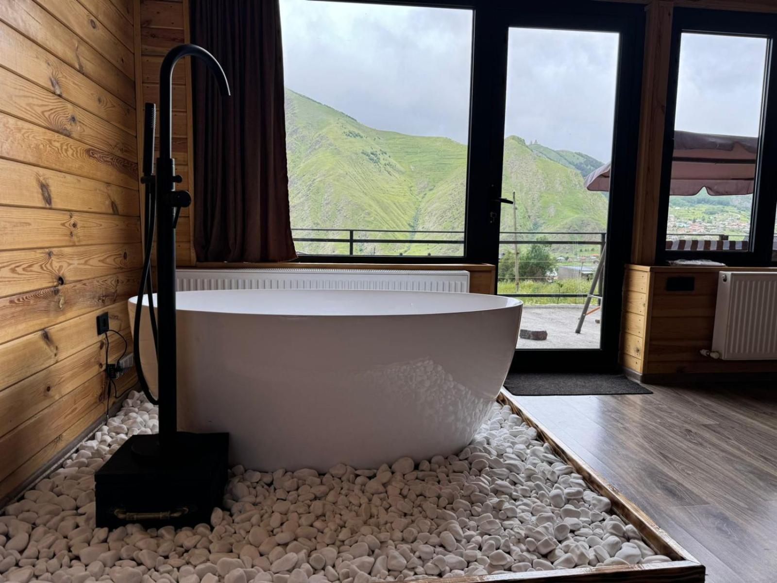 Kera Cottages Kazbegi Exterior photo