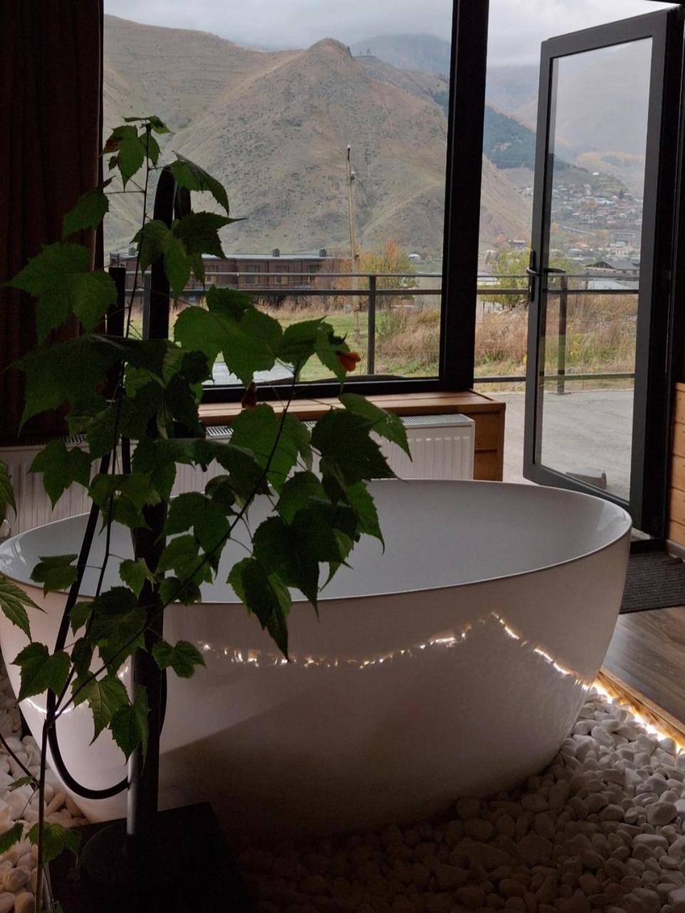 Kera Cottages Kazbegi Exterior photo