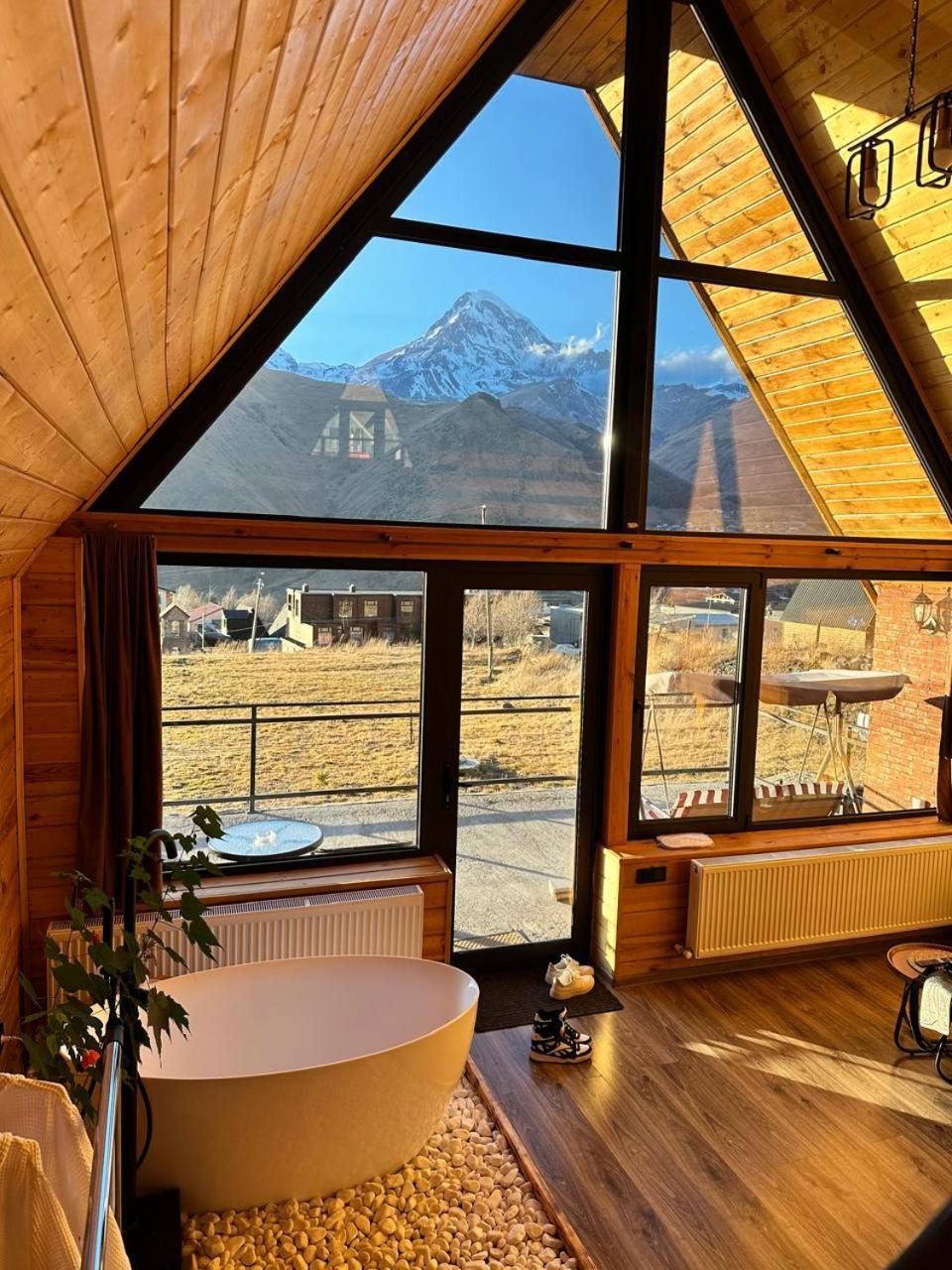 Kera Cottages Kazbegi Exterior photo